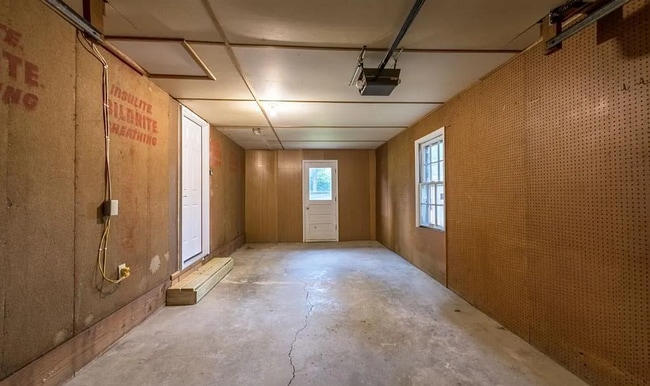 Building Photo - Fully Remodeled 3 Bedroom, 3 Bath Close To Purdue!