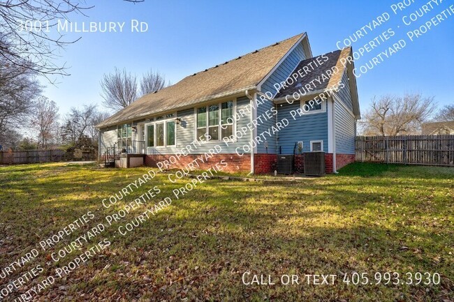 Building Photo - **Charming Cape Cod Home for Lease in the ...