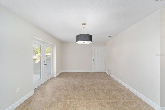 Building Photo - 1536 SE 12th St