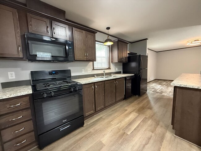 Building Photo - 11796 Cascade Cir