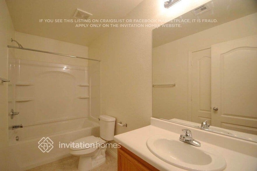 Building Photo - 10670 Cherry Ridge Ct