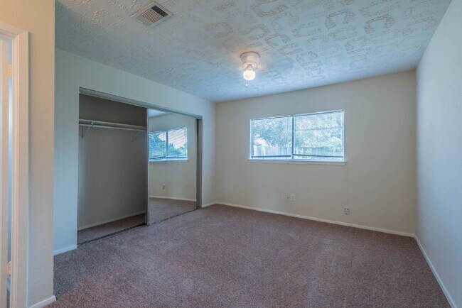 Building Photo - 8314 Poplar Ridge Ln