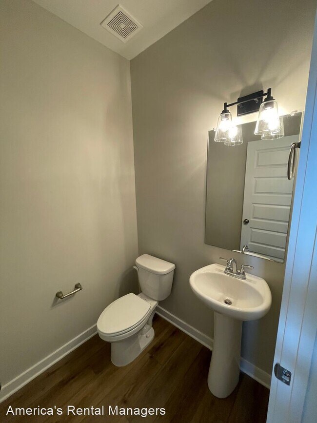 Building Photo - 4 br, 2.5 bath House - 329 Shiloh Creek Drive