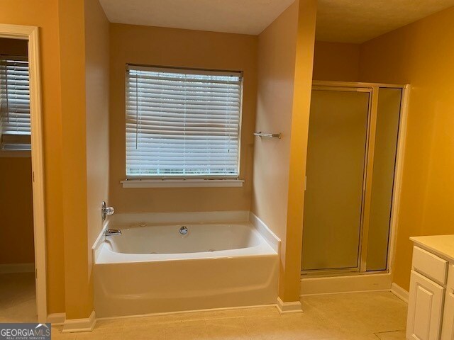 Building Photo - 615 Autumn Leaf Cir