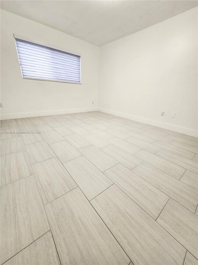 Building Photo - 18224 Mediterranean Blvd