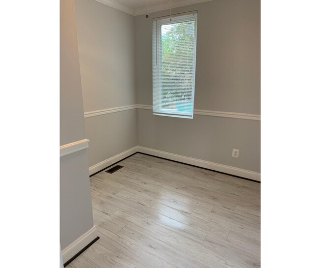 Building Photo - 4115 Fairhaven Ave