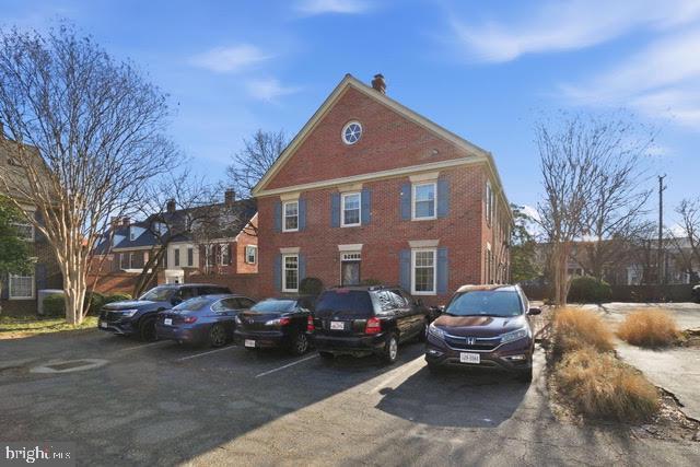 Building Photo - 657 S Columbus St