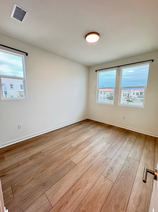 Building Photo - 303 Capistrano Dr