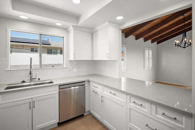 Building Photo - 324 D Ave