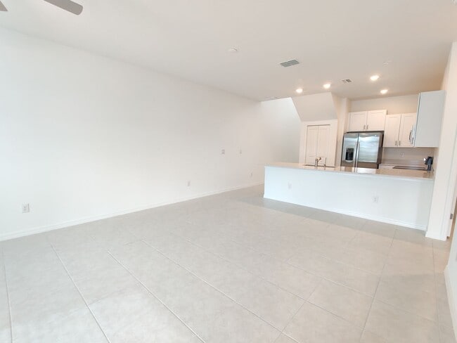 Building Photo - 32094 Powderpuff Mimosa Dr