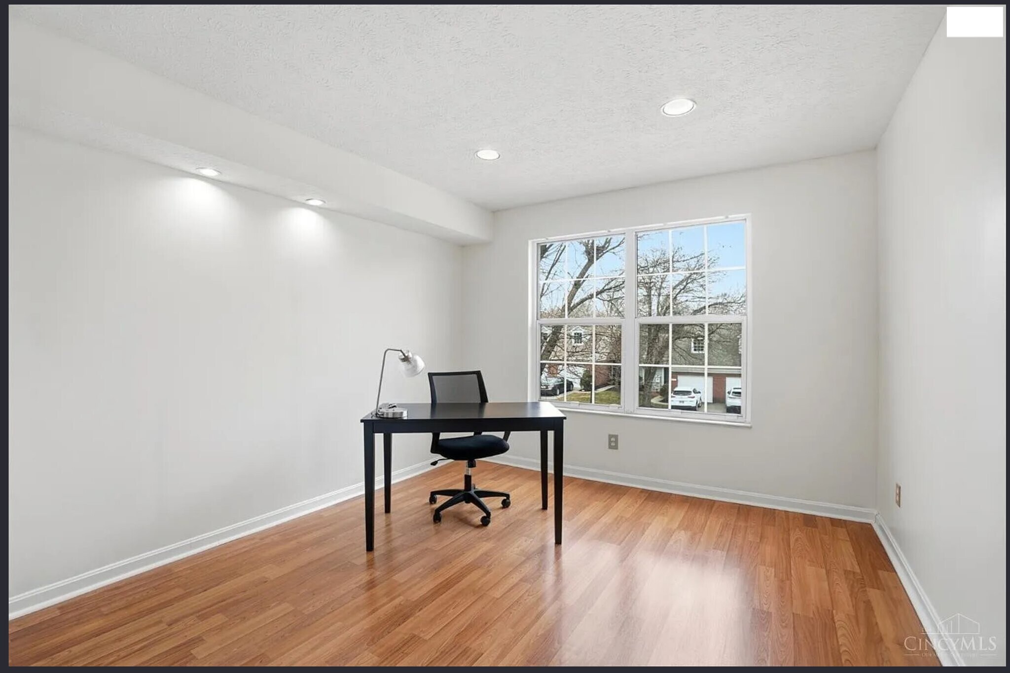 Building Photo - 3029 Stratford Ct