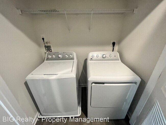 Building Photo - 3 br, 2 bath House - 104 Van Fleet Circle