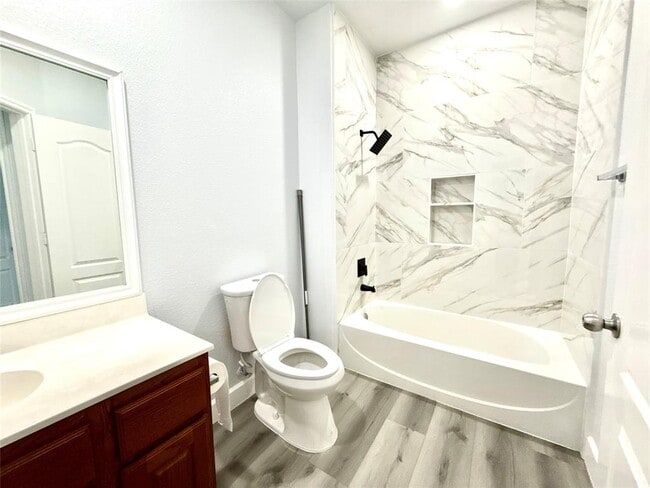 Building Photo - 1713 Bowerton Dr