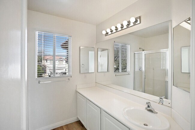 Building Photo - 3 Bed South Las Vegas Pool Home