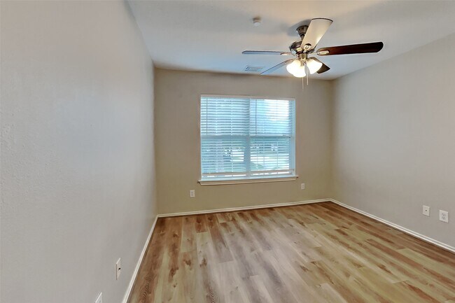 Building Photo - 22076 Knights Cove Dr