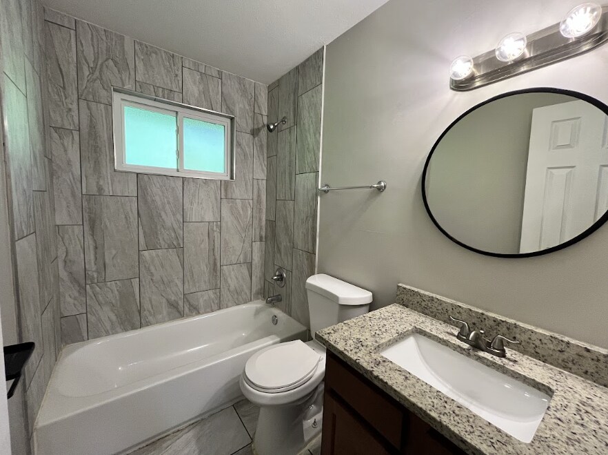 Building Photo - 5026 Westchase Ct