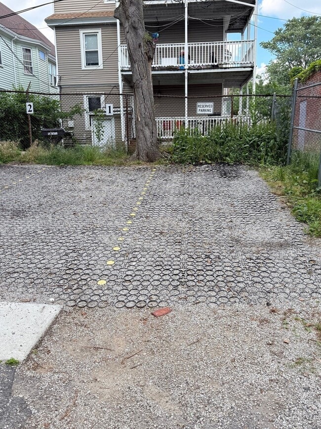 Building Photo - 154 Stanwood St