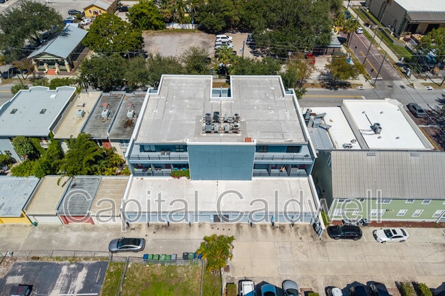 Building Photo - 1615 E fifth Ave