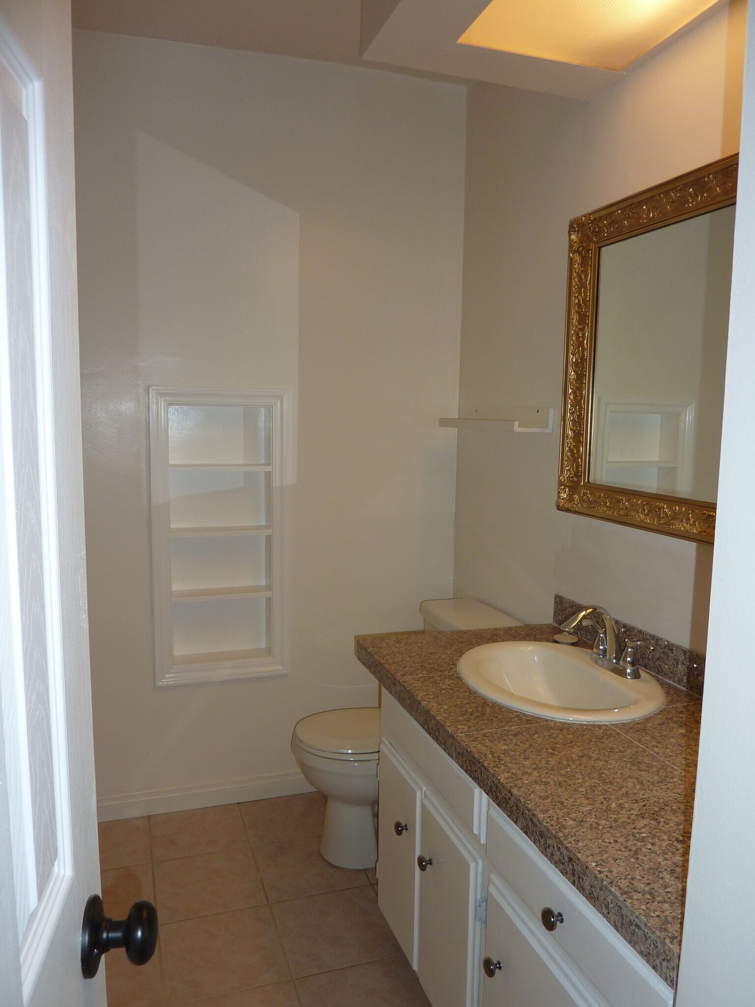 Building Photo - 2055 Rodney Dr