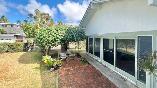 Building Photo - 156-B N Kalaheo Ave