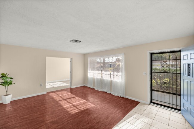 Building Photo - 88 S Adams St