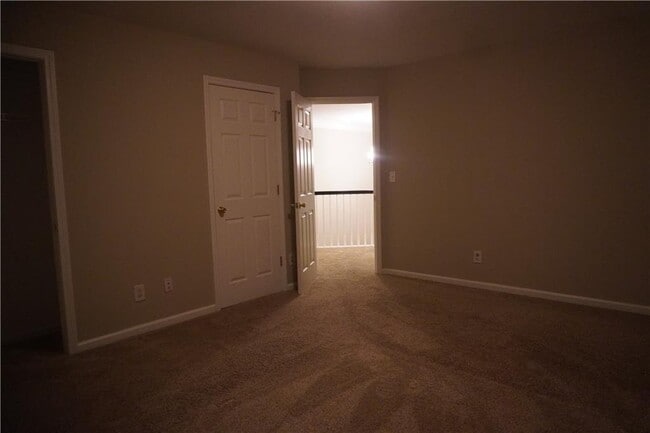 Building Photo - 840 Paper Creek Dr SE