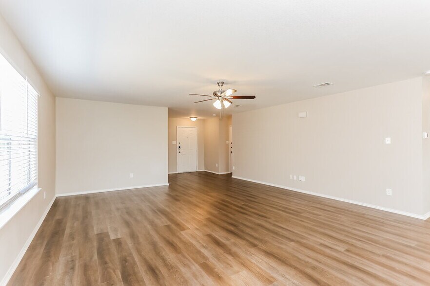 Building Photo - 421 Fawn Hill Dr
