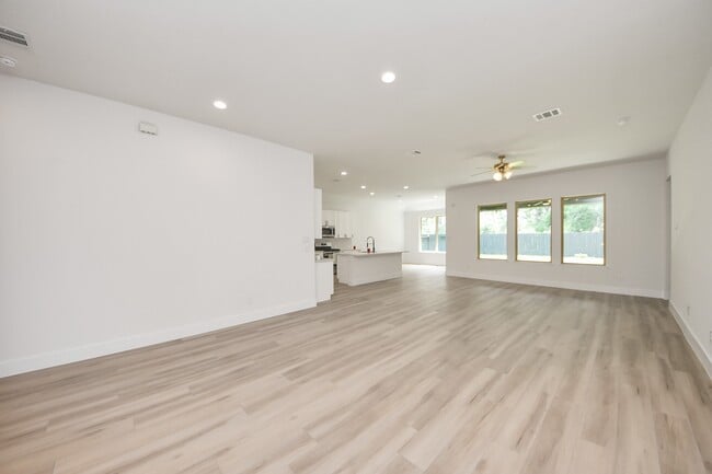 Building Photo - 14380 Zion Gate Crossing