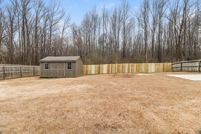 Building Photo - 807 Knotty Pine Cove