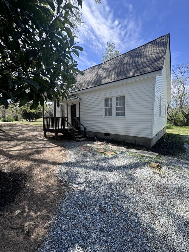 Building Photo - 105 Murray Dr