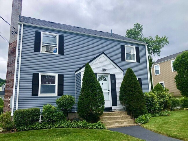 Building Photo - 17 Hatfield Rd