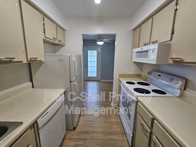 Building Photo - 600 Scenic Hwy