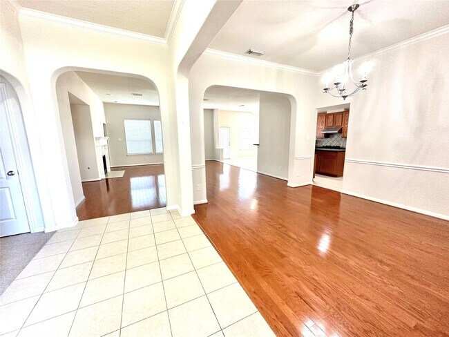Building Photo - 1307 Surecrop Ln