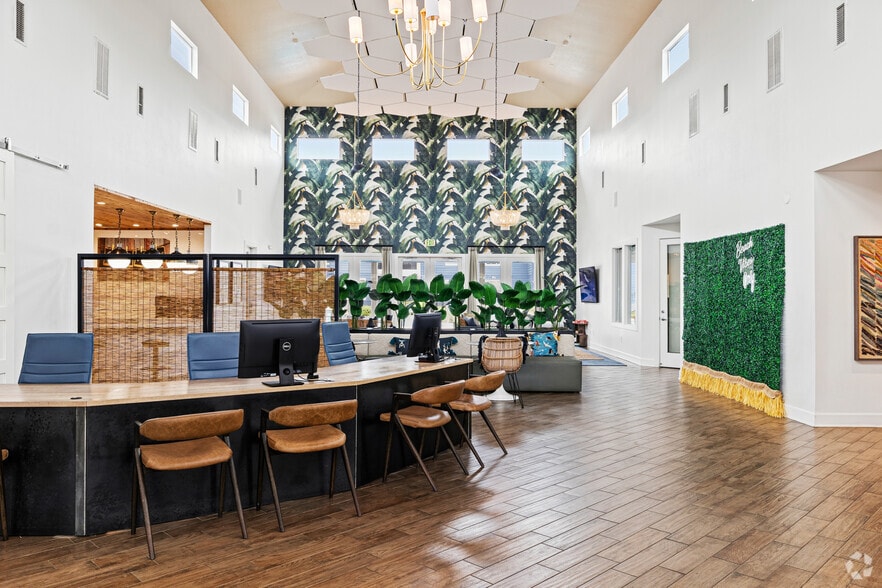 Lobby Photo - Cabana Beach San Marcos