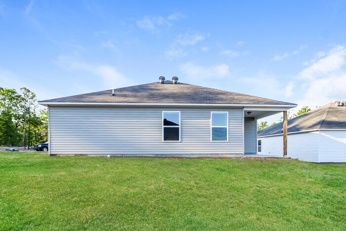 Building Photo - 2048 Bentwood Dr