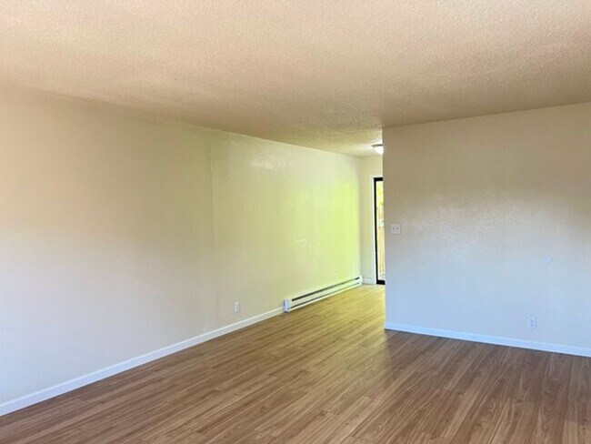 Building Photo - 2Bd/1Ba Single Story Apartment Unit - Move...