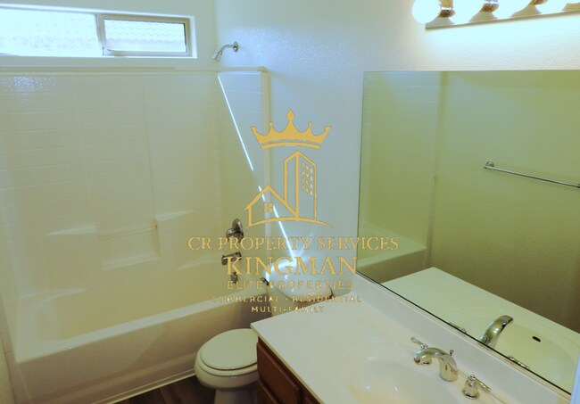 Building Photo - Beautiful 3+2 Split Floor plan home - Near KRMC Hualapai Mountain Campus