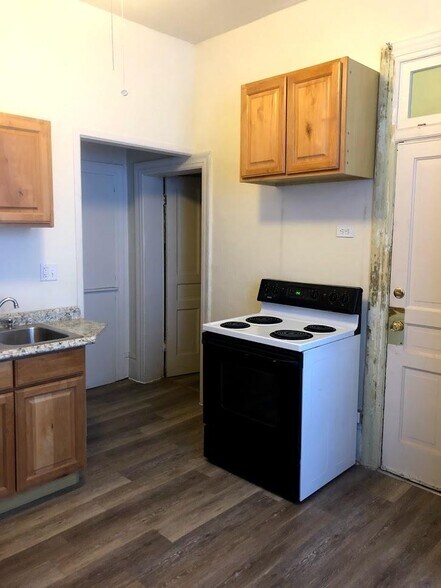 Building Photo - 290 N 300 E