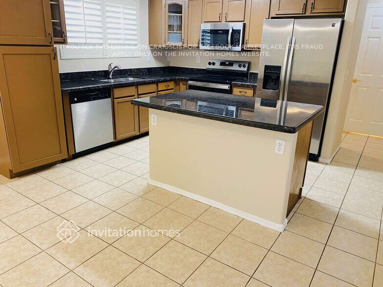 Building Photo - 6062 S Bell Pl