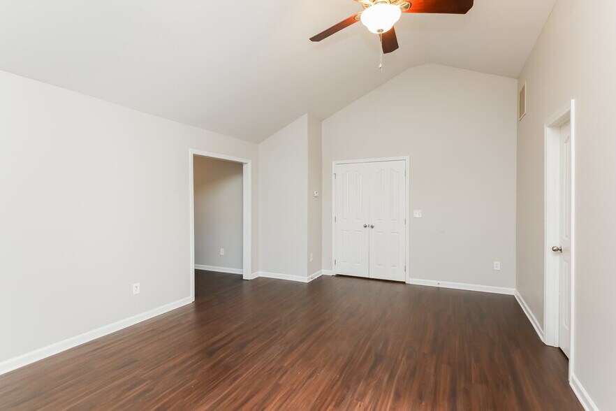 Building Photo - 5941 Apple Grove Rd NE