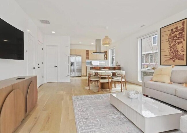 Building Photo - 3 bedroom in NEW HAVEN CT 06513
