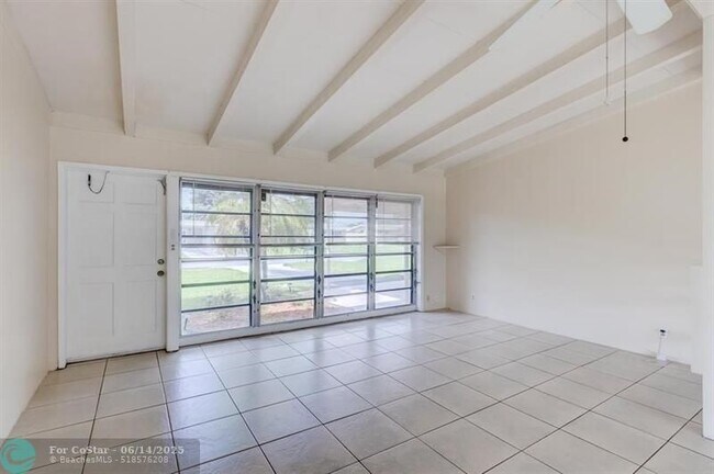Building Photo - 2548 Key Largo Ln