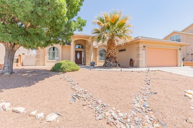 Building Photo - Beautiful Spacious 4 bedroom 2 bath House!