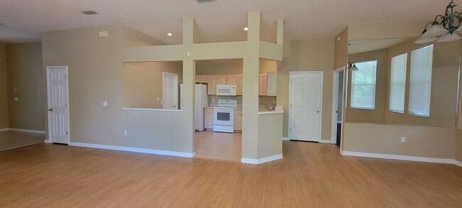 Building Photo - 3/2 (Hickory Walk in Haile Plantation) Beautiful home off the 15th Green of Haile Golf Course.