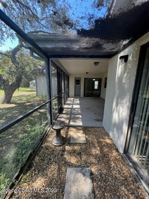 Building Photo - 4795 Riverside Rd