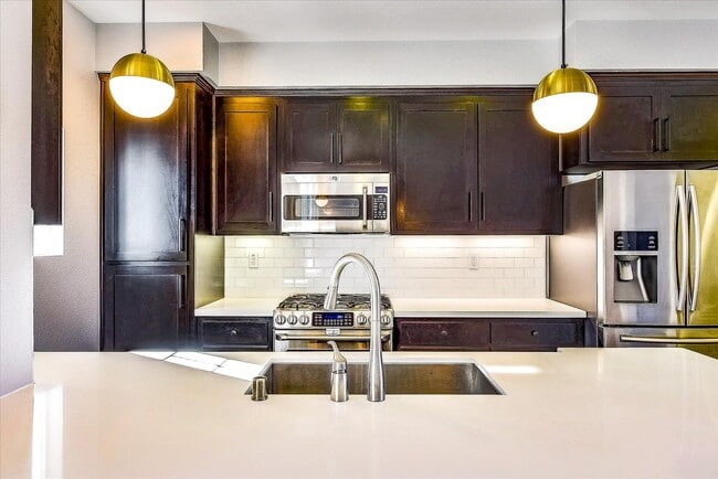 Building Photo - LUXURY TOWNHOME IN SUNNYVALE | 2014 BUILD