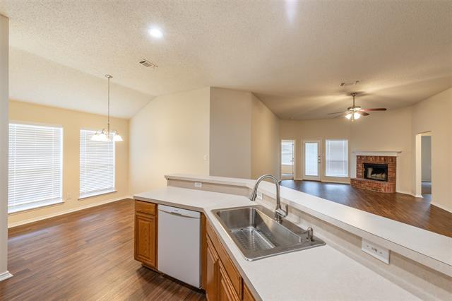 Building Photo - 202 Whitestone Way