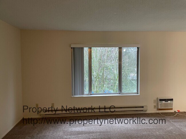 Building Photo - Gresham 2 Bedroom Condo with Garage
