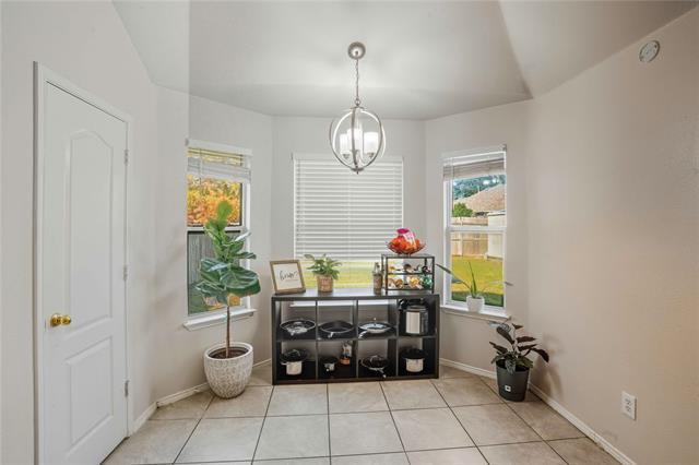 Building Photo - 9204 Newport Ln