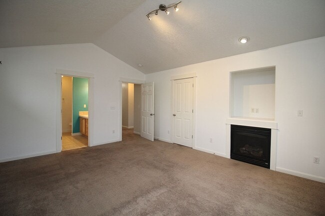 Building Photo - 7123 SE Brooklyn St